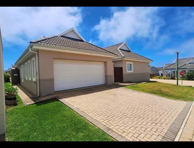 2 BEDROOM TOWNHOUSE FOR SALE IN HEIDERAND